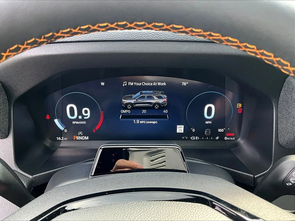 New 2026 Carbonized Gray Metallic Ford Tremor® image 19
