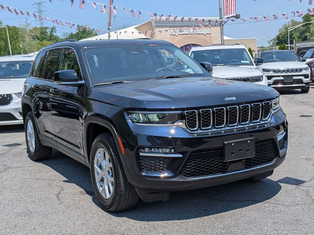 Used 2023 Black Jeep Limited image 4