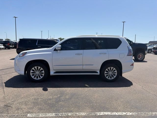 Used 2017 White Lexus 460 image 4