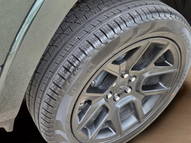 New 2026 Serrano-Green Metallic Exterior Paint RAM Laramie image 25