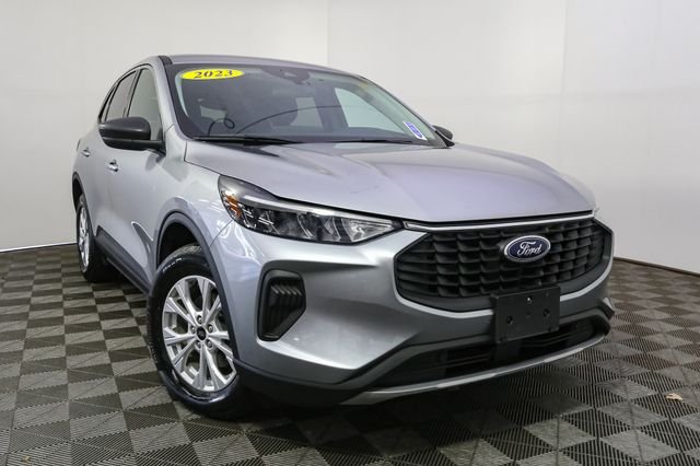 Used 2023 Silver Ford Active image 3