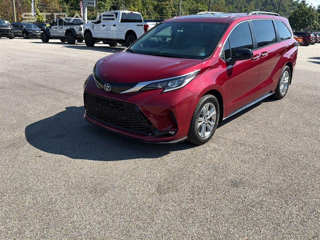 Used 2022 Ruby Flare Pearl TOYOTA  image 4
