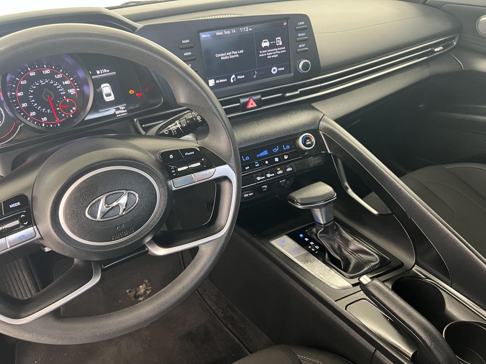 Used 2023 Quartz White Hyundai SEL image 21