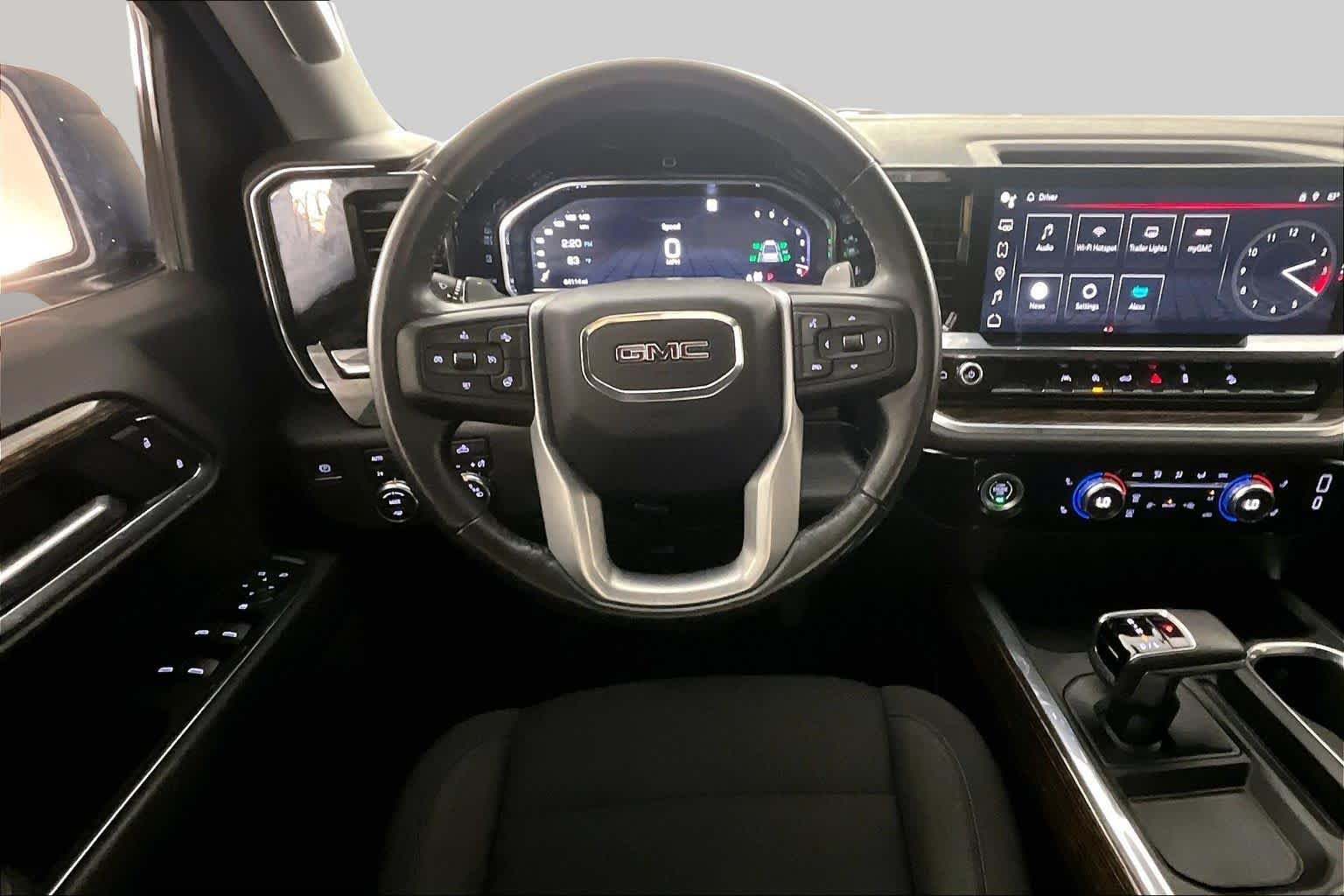 Used 2022 Dynamic Blue Metallic GMC Elevation image 6