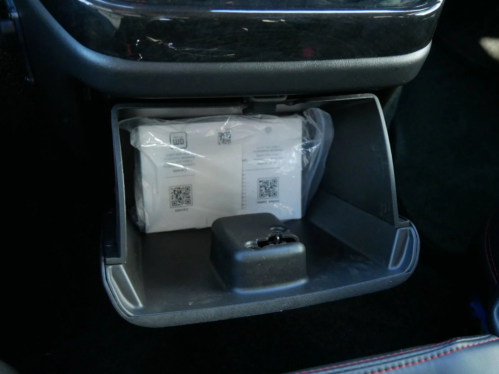 Used 2025 Onyx Black GMC Work Van image 34