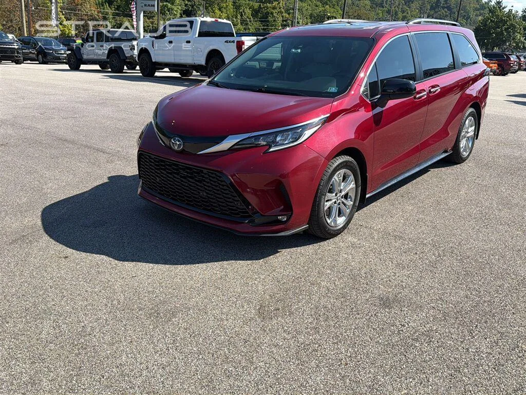 Used 2022 Ruby Flare Pearl TOYOTA  image 4