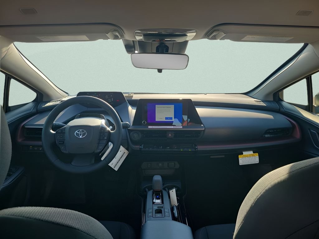 2026 Toyota Prius Plug-in Hybrid SE - Photo 10