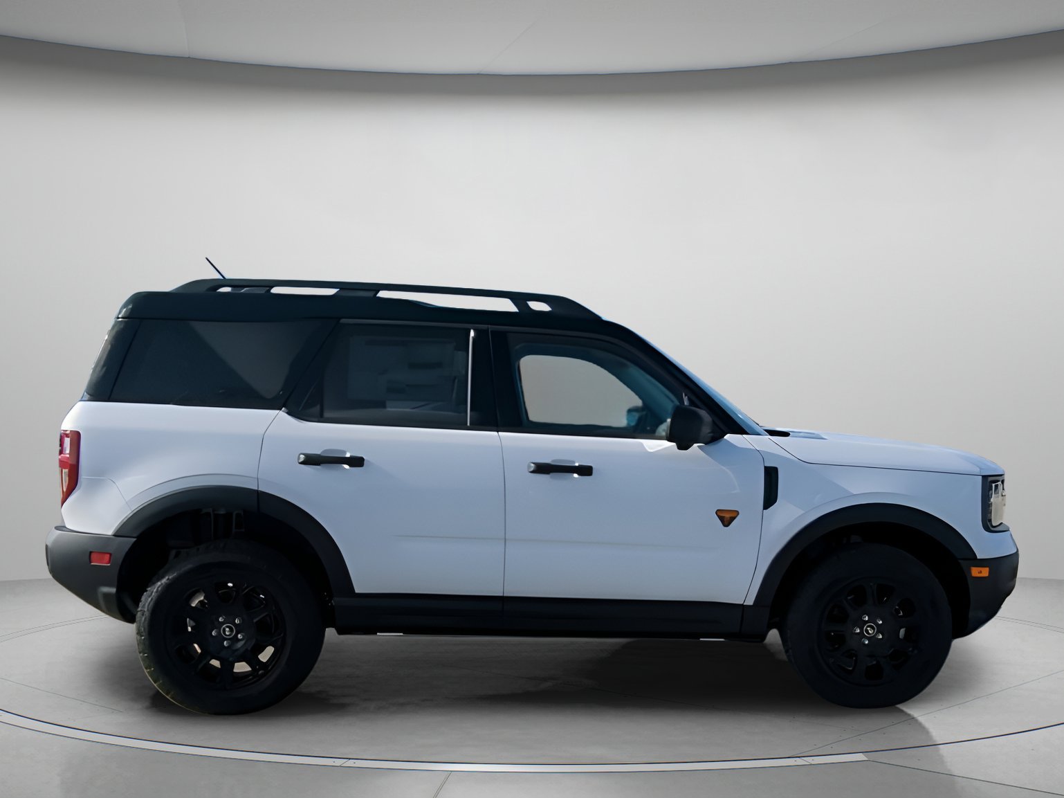 New 2026 Oxford White Ford Badlands® image 29