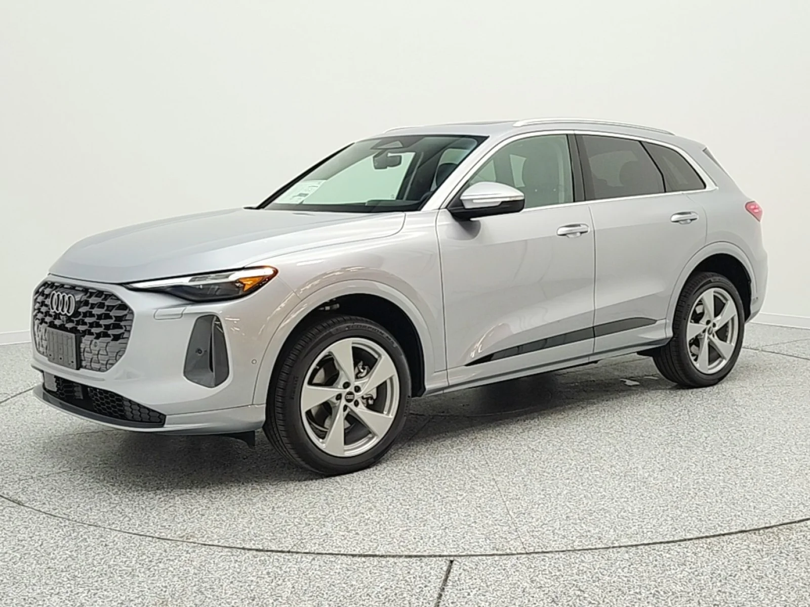 2026 Audi Q5 Premium Plus quattro's photo