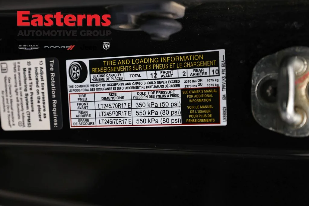 Used 2020 Black Nissan SL image 31