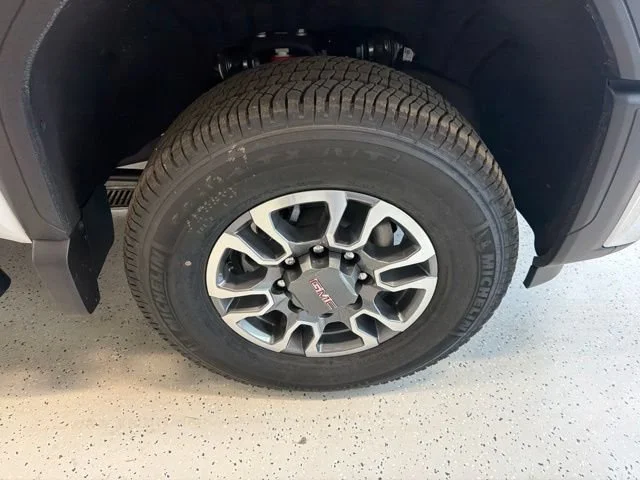 New 2026 Summit White GMC SLE image 15