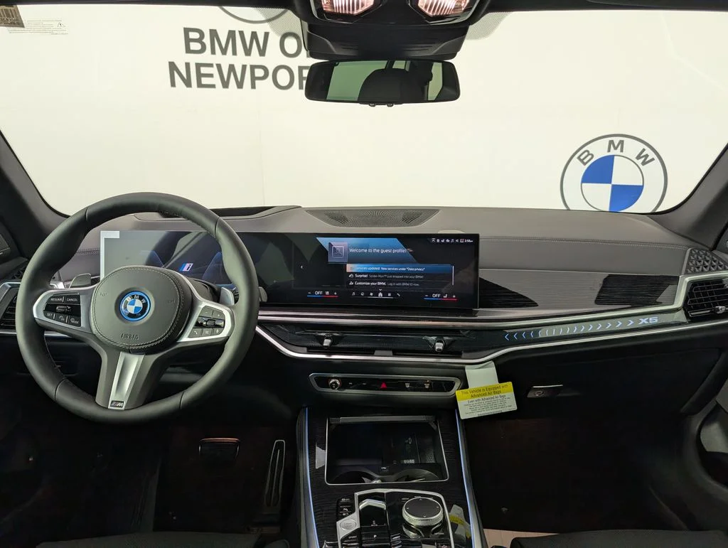 New 2026 Skyscraper Grey Metallic BMW xDrive50e image 18