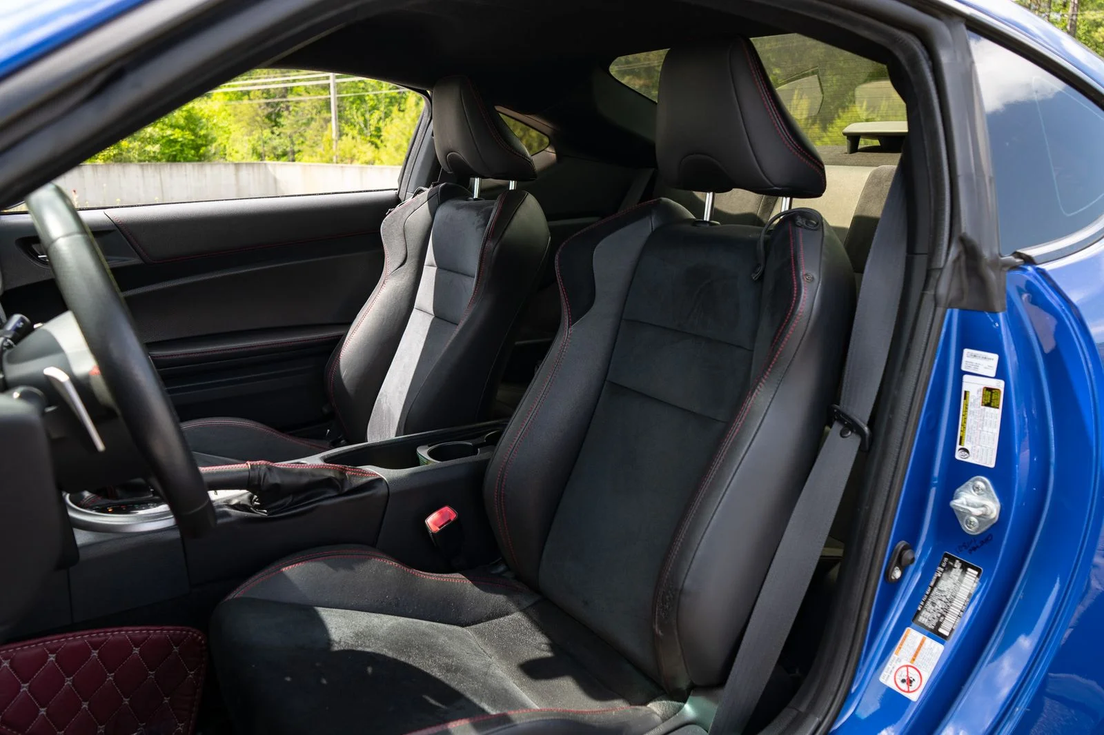 Used 2015 Blue Subaru Limited image 14