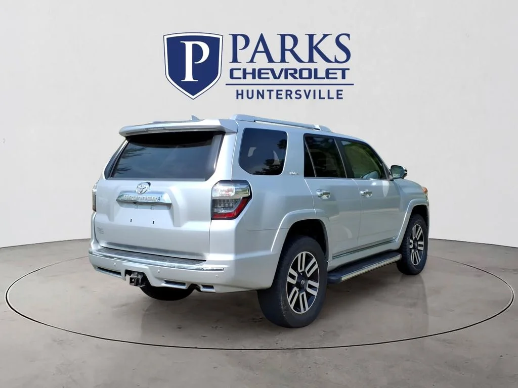 Used 2018 Silver Toyota Limited image 33