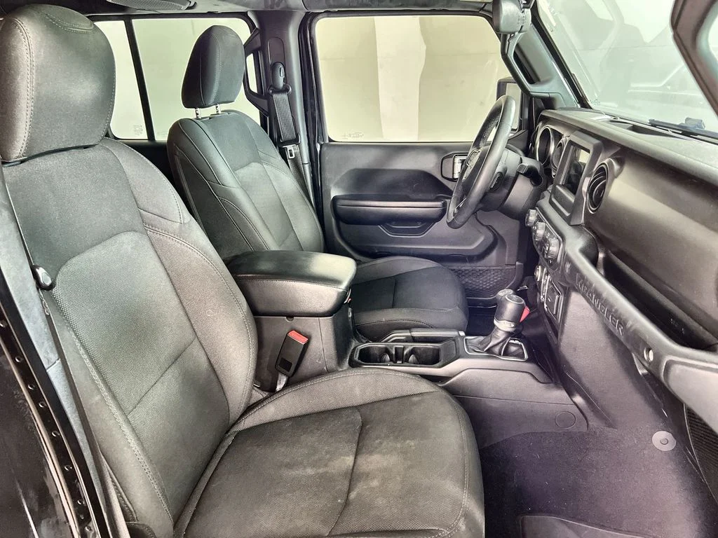Used 2018 Black Jeep Unlimited Sport S image 24