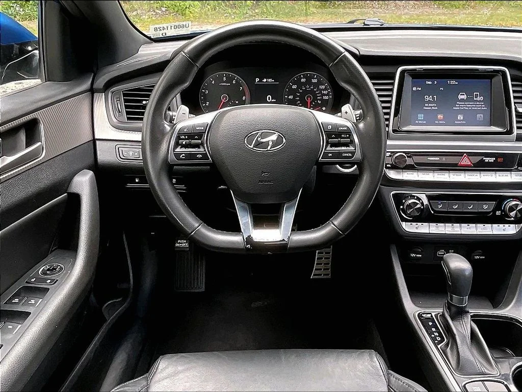Used 2018 Electric Blue Hyundai Sport image 17