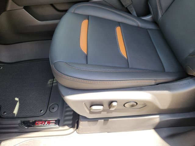 2026 GMC Sierra 1500 AT4 - Photo 18
