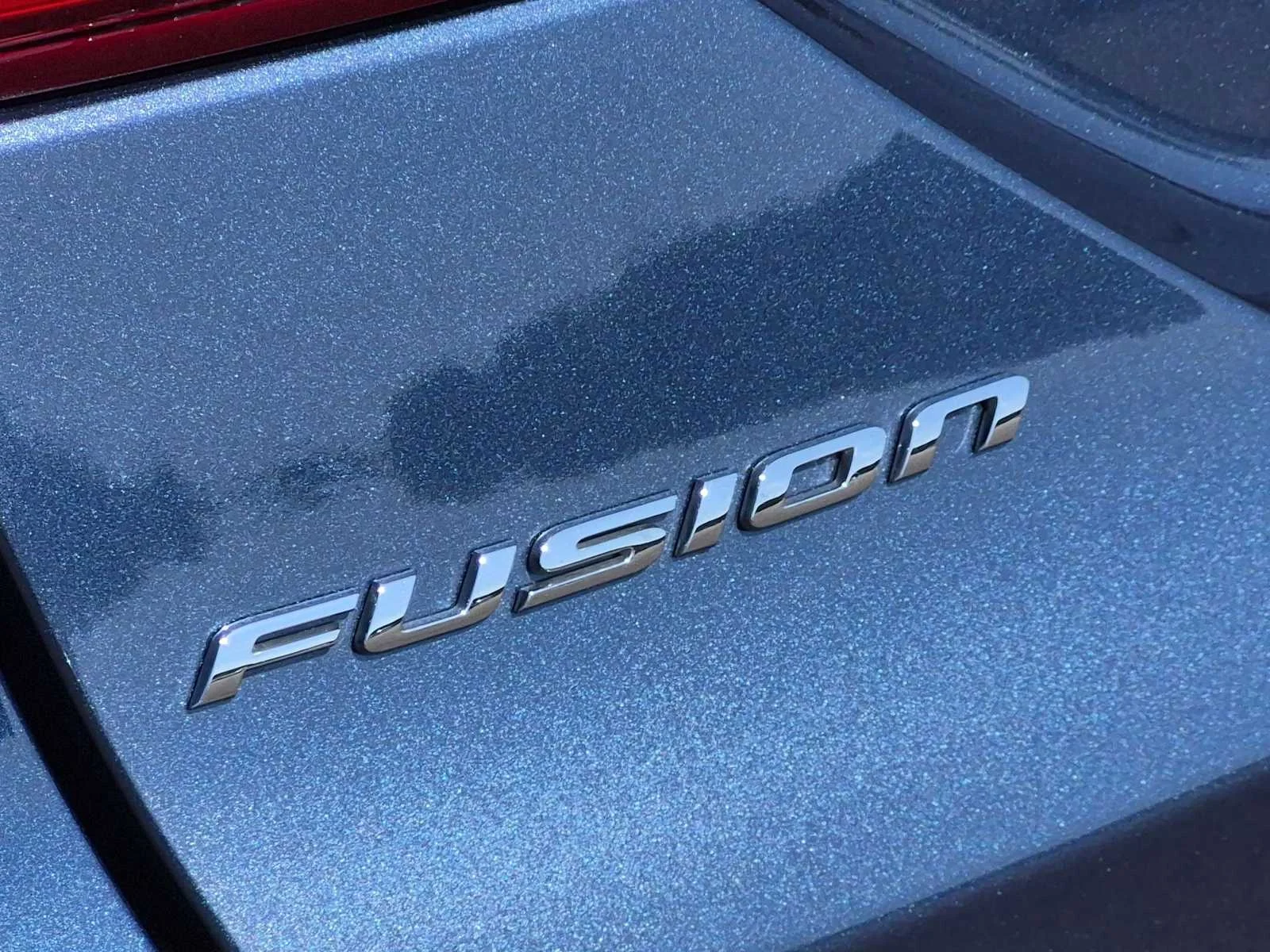 Used 2018 Blue Metallic Ford SE image 12