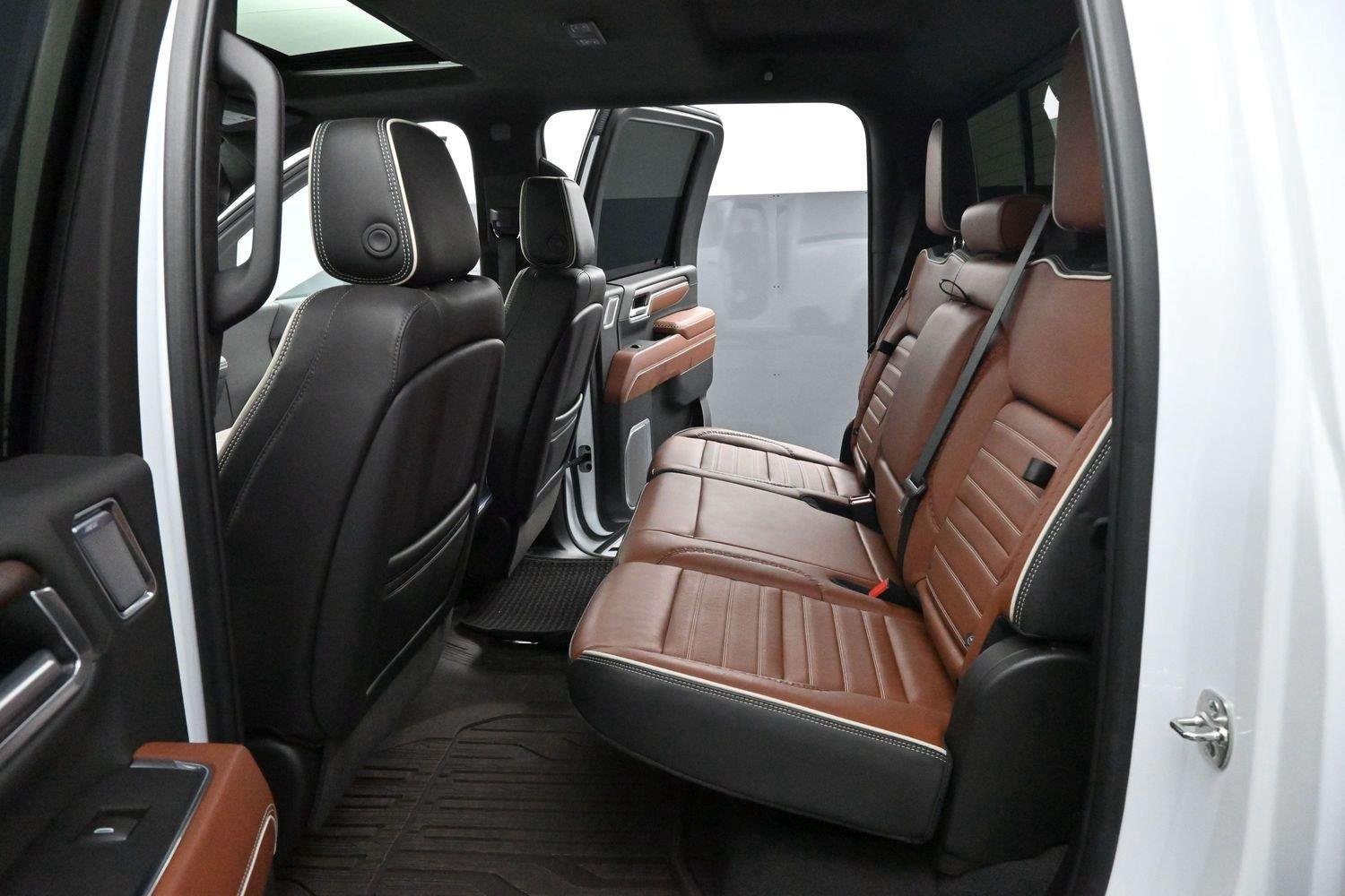 Used 2025 Summit White GMC Denali Ultimate image 32