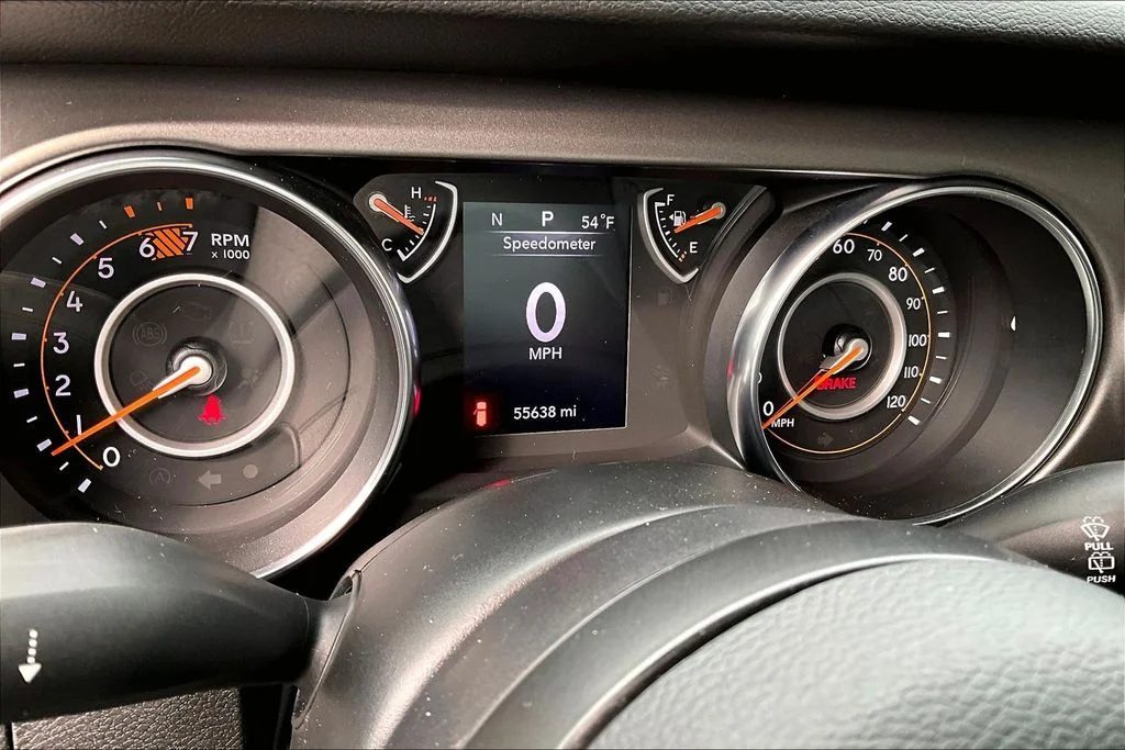 Used 2023 Black Jeep Sport S image 13