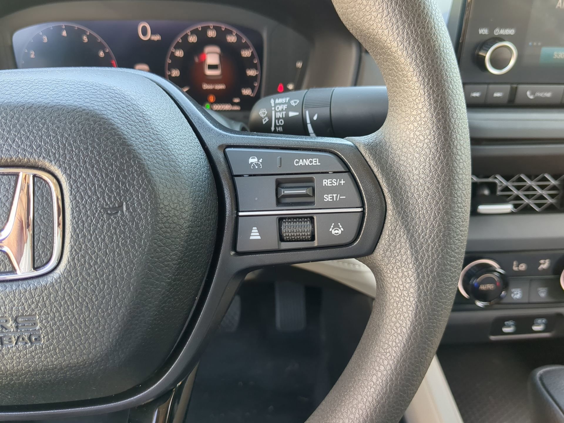 2025 Honda Accord SE - Photo 30
