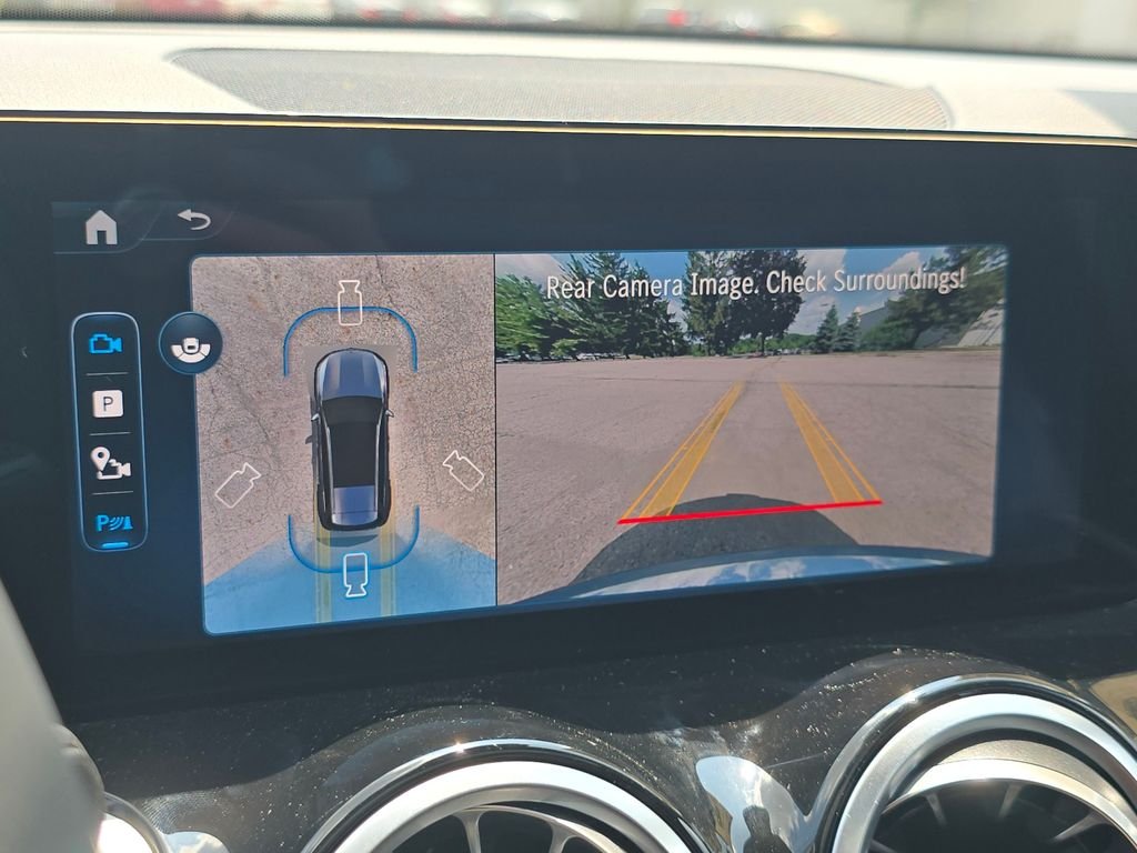 New 2026 Mountain Grey Metallic Mercedes-Benz GLB 250 image 31