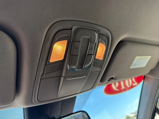 Used 2019 Red Hyundai SE image 24