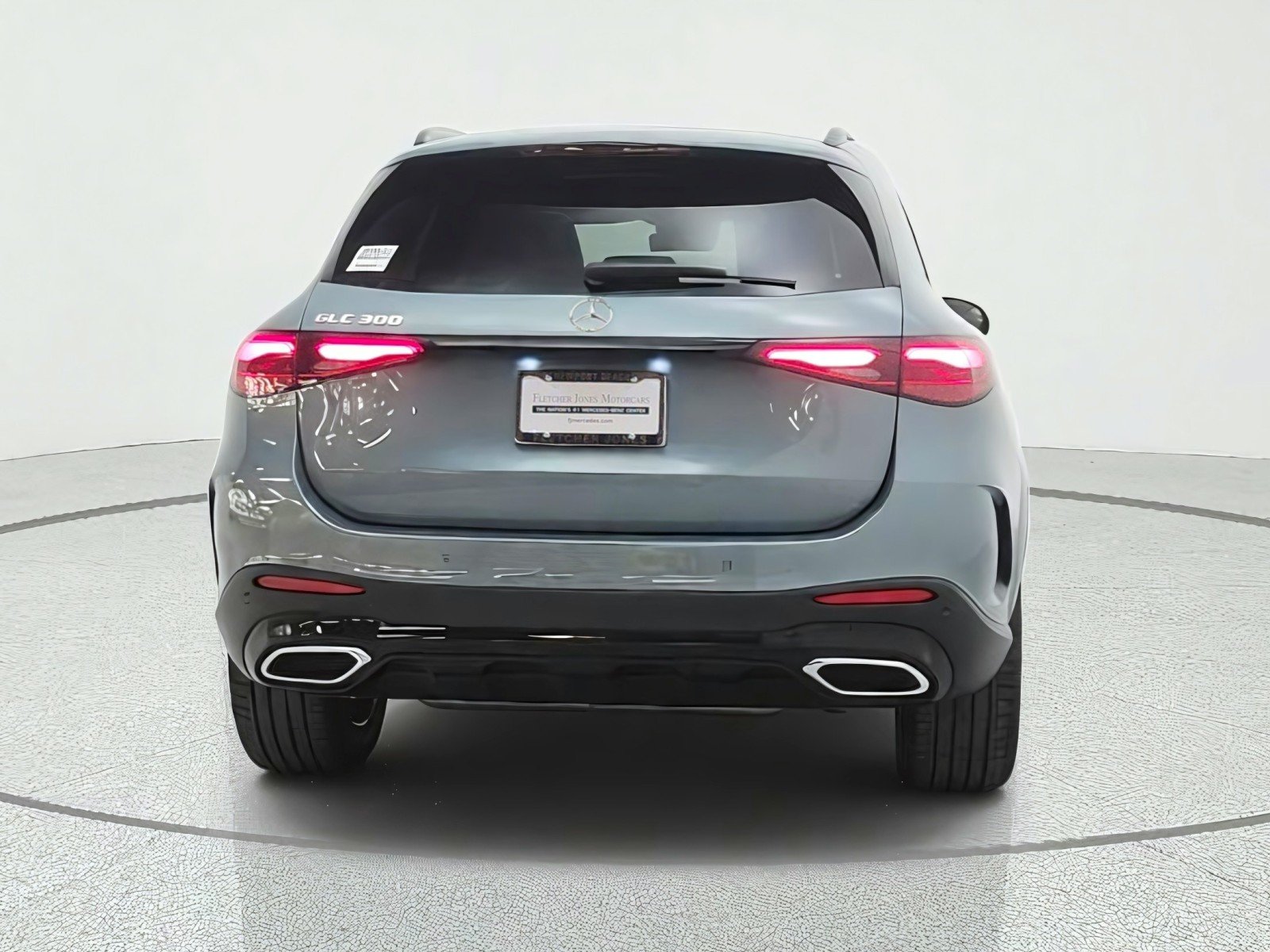 New 2027 Verde Silver Metallic Mercedes-Benz GLC 300 SUV image 6