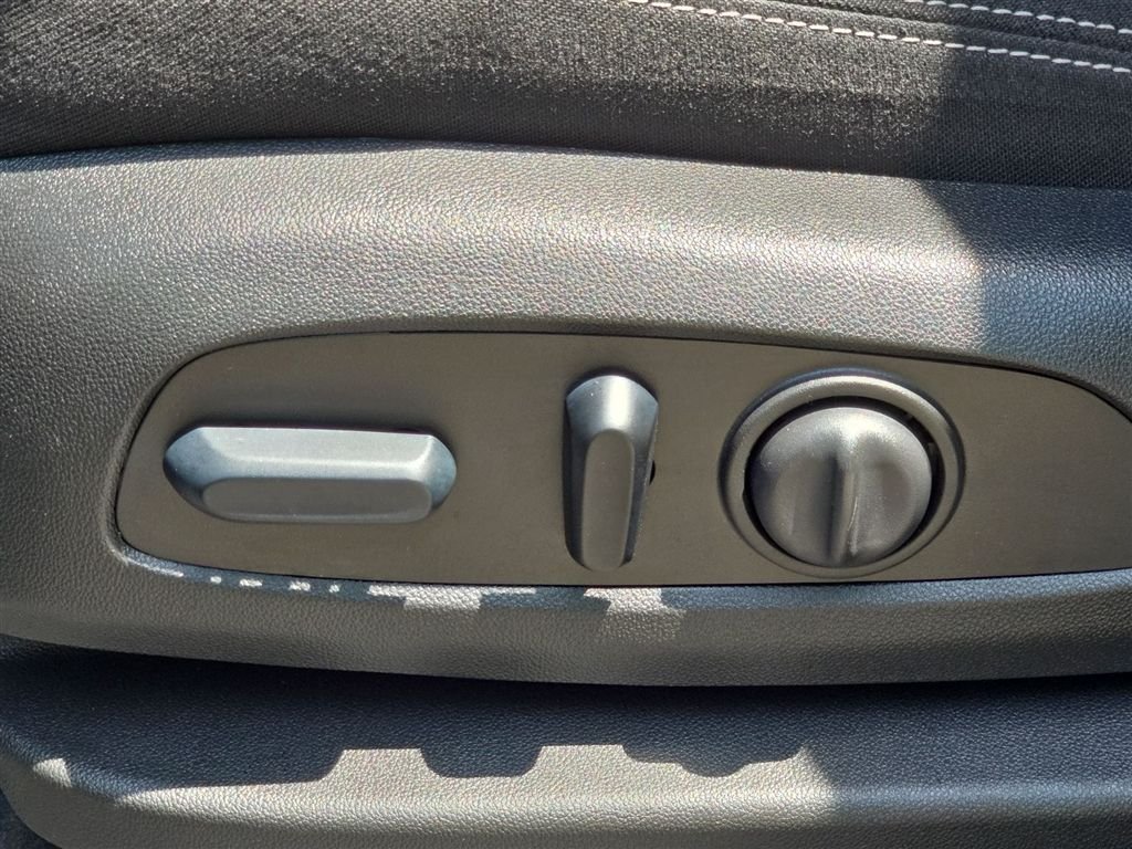 Used 2024 Black GMC SLE image 18