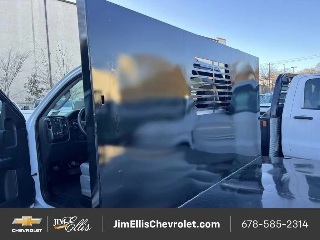 New 2024 Summit White Chevrolet Work Truck image 15