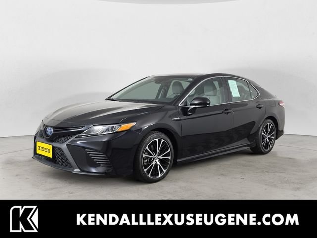 2020 Toyota Camry 2.5 Auto SE Hybrid's photo