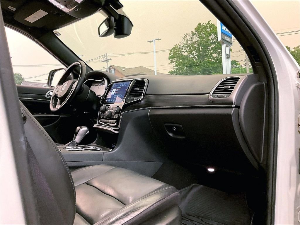 Used 2020 White Jeep Limited image 14