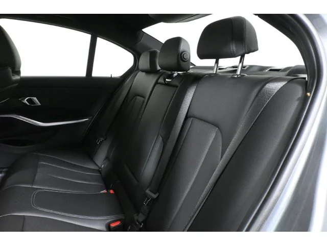 New 2026 Skyscraper Grey Metallic BMW 330i xDrive image 4