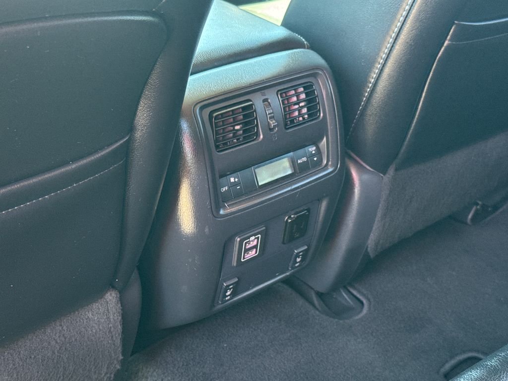 Used 2018 Black Nissan SL image 39