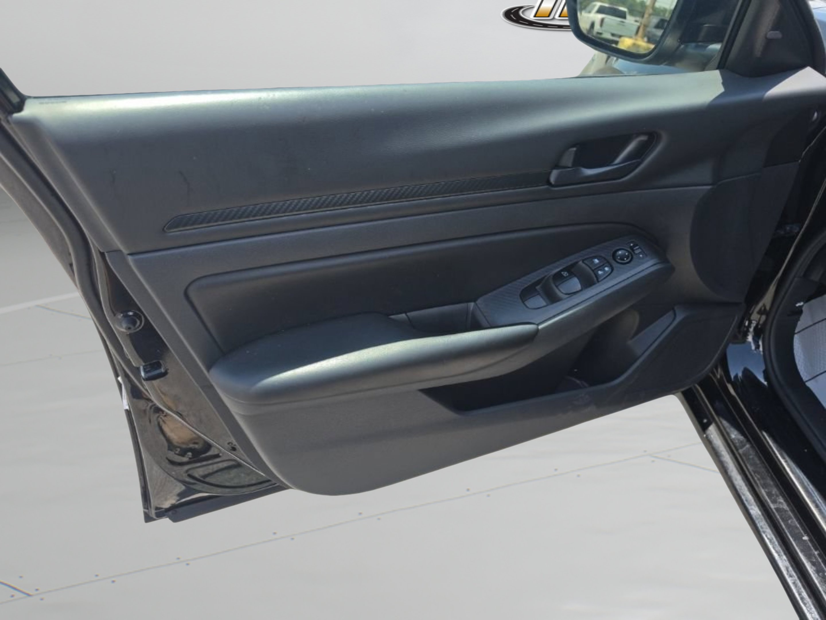 Used 2023 Black Nissan S FWD image 12