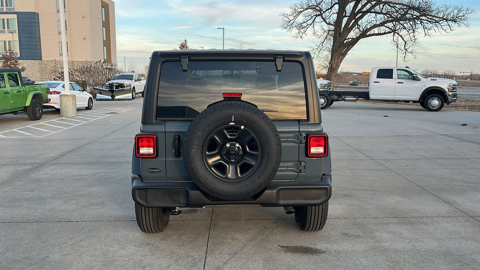 New 2026 Anvil Clear-Coat Exterior Paint Jeep Sport image 7