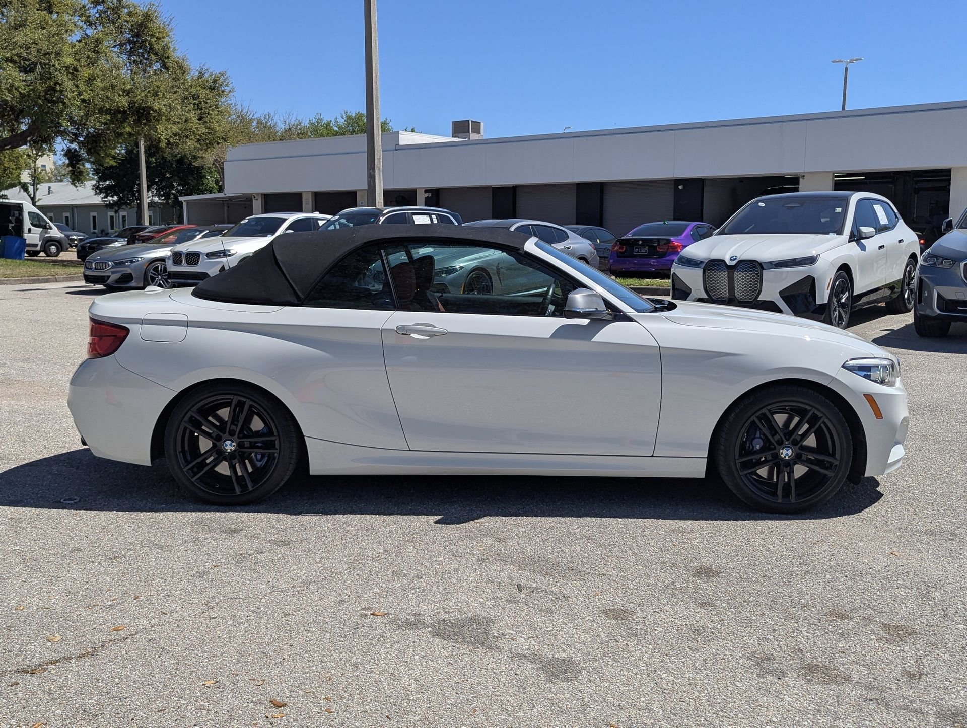 View vehicle photo 2