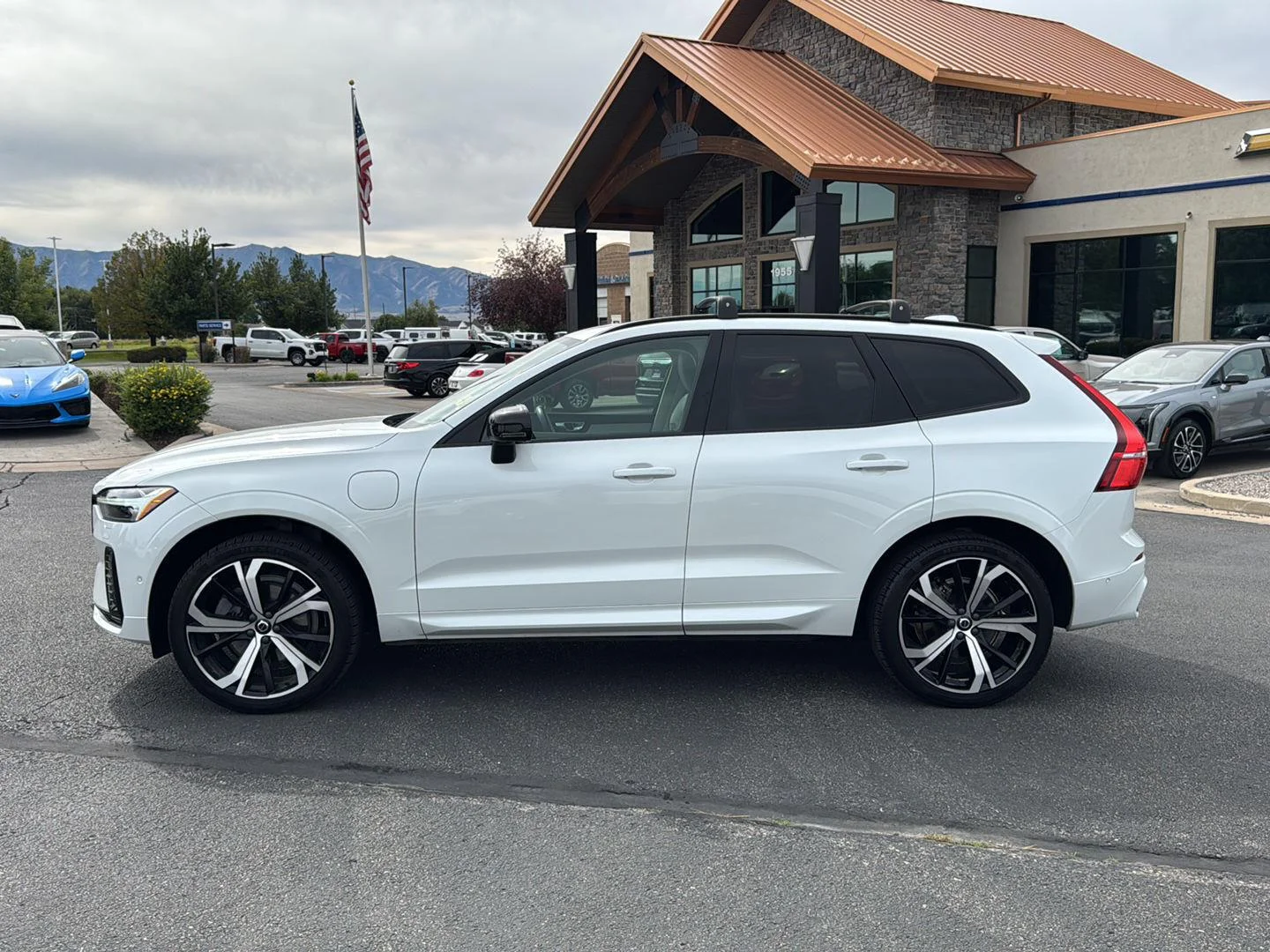 2023 Volvo XC60 Ultimate - Photo 18