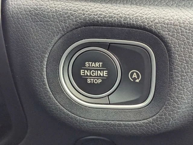 Used 2022 Black Mercedes-Benz GLS 450 image 33