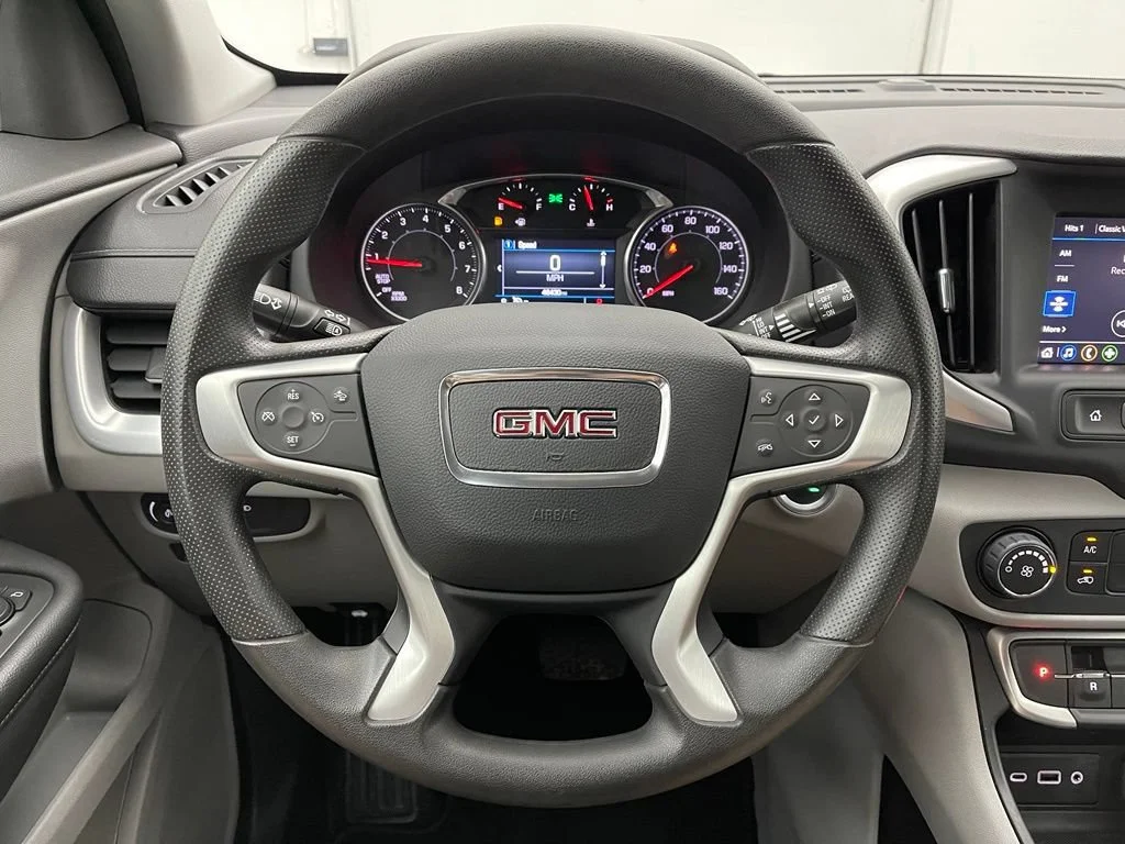 Used 2024 Downpour Metallic GMC SLE image 17