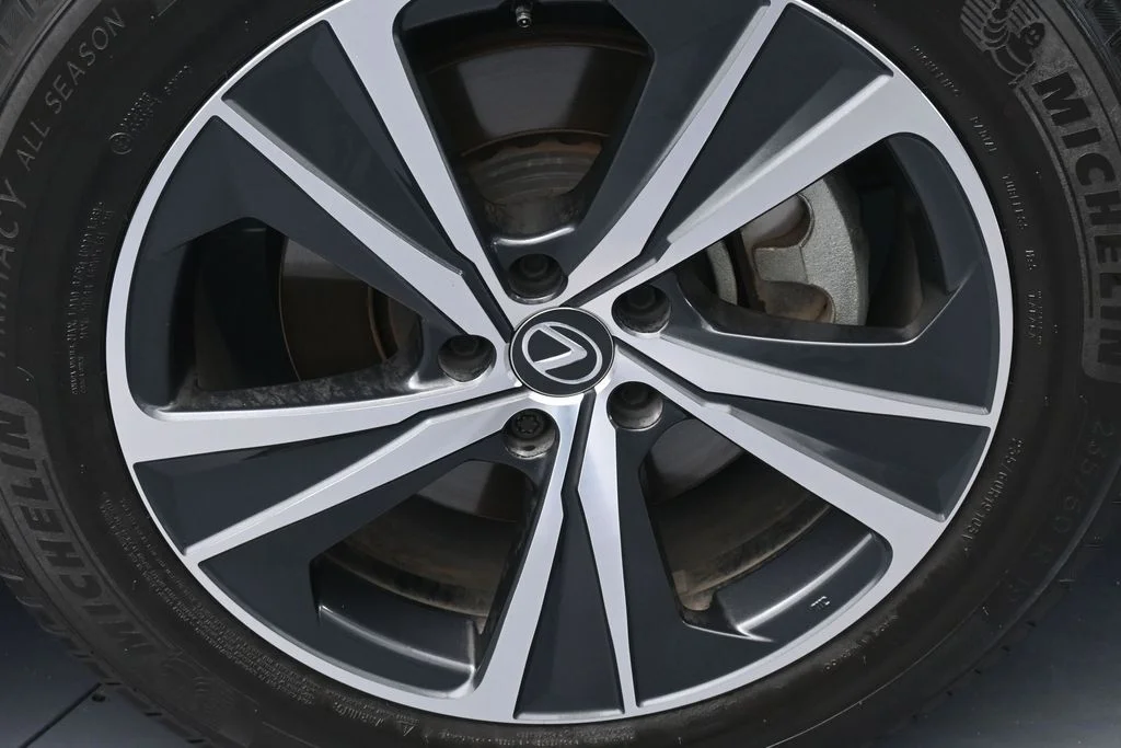 Used 2025 White Pearl Lexus 350 image 45