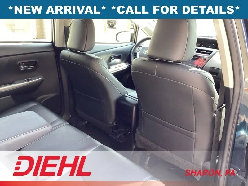 Used 2017  Toyota Four image 13
