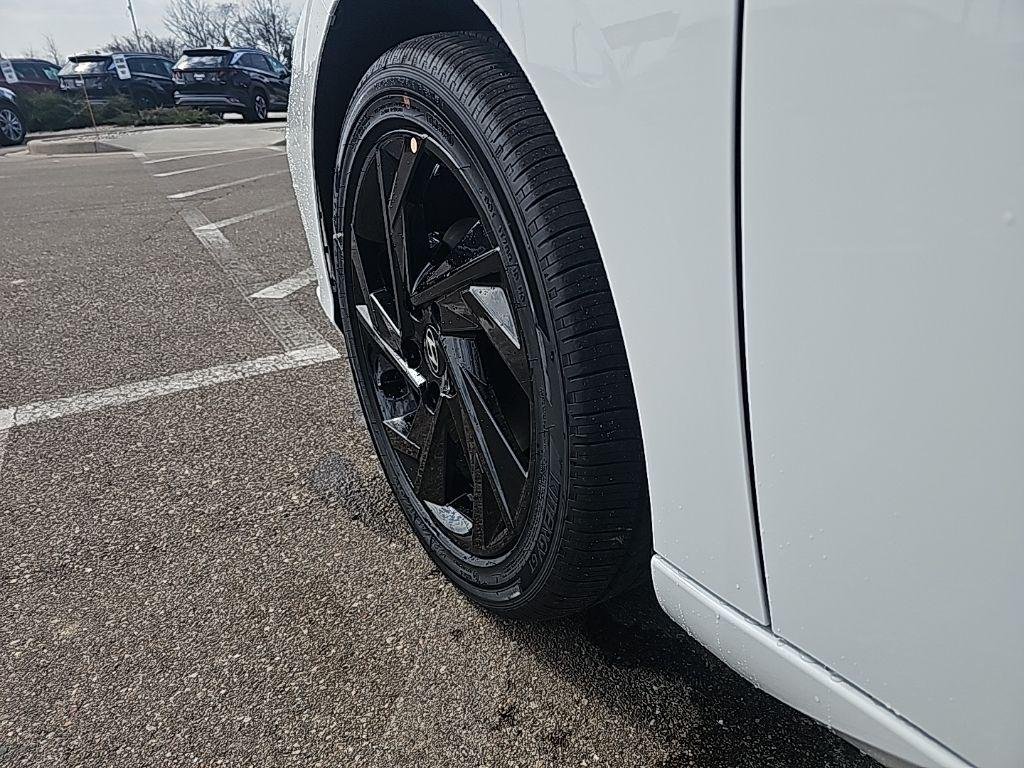 New 2026 White Hyundai SEL Sport image 37