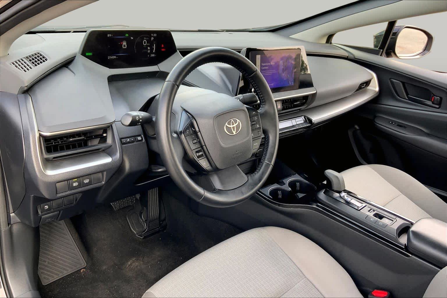Used 2025 Midnight Black Metallic Toyota LE image 17