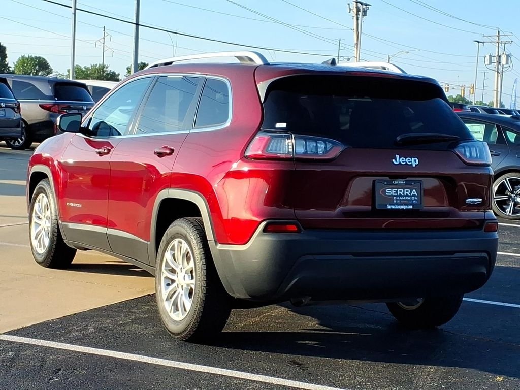 Used 2019 Velvet Red Pearlcoat Jeep Latitude image 11
