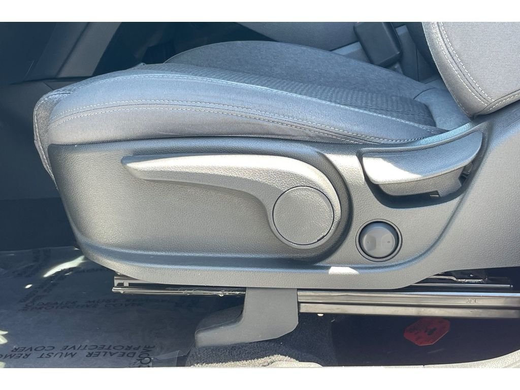 Used 2023 Serenity White Pearl Hyundai SE image 13