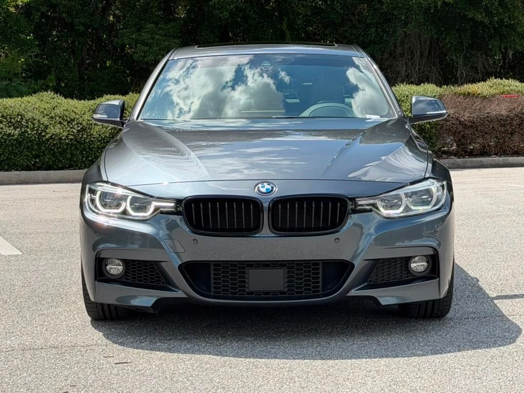 Used 2018 Gray BMW 340i image 8