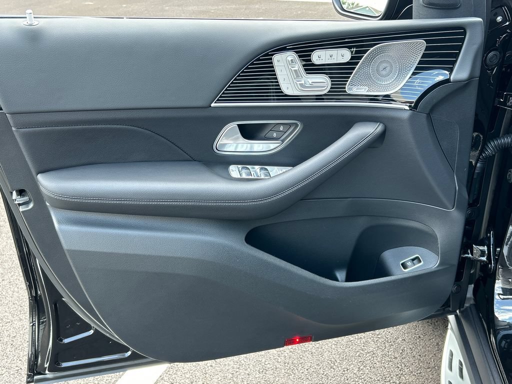New 2026 Obsidian Black Metallic Mercedes-Benz GLS450 image 50