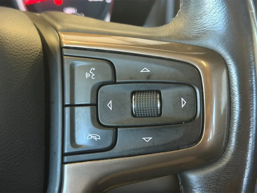 Used 2020 White Chevrolet High Country image 34