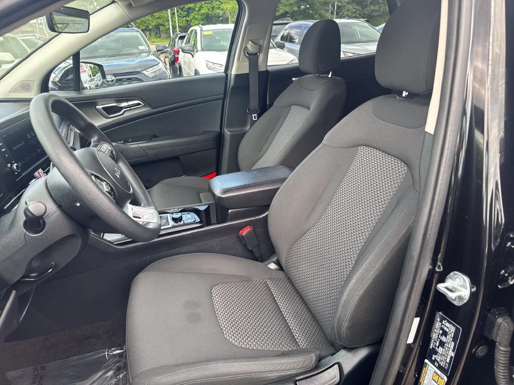 Used 2024 Black Kia LX image 15